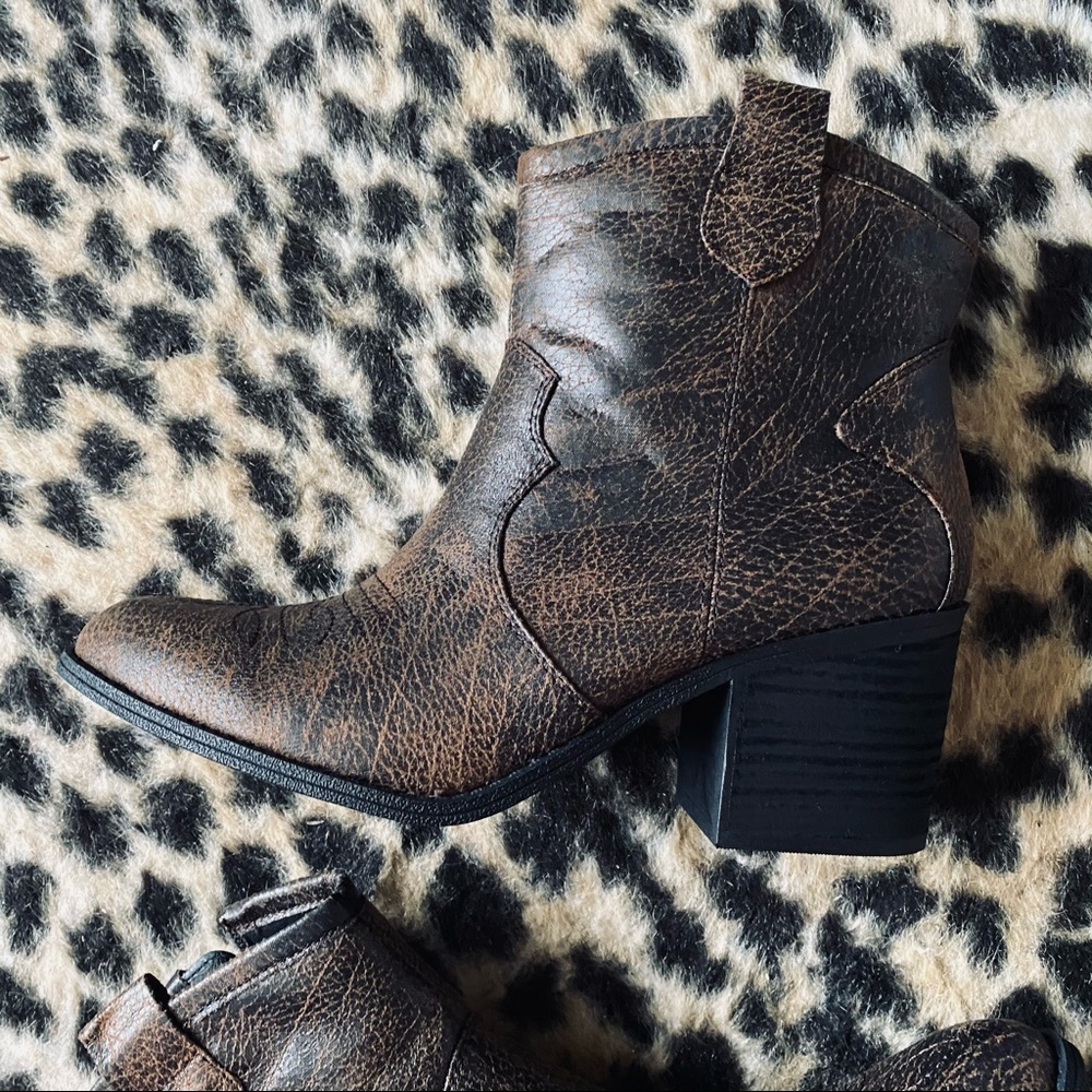 Dirty Laundry Unite Western booties - Picture 6 of 13